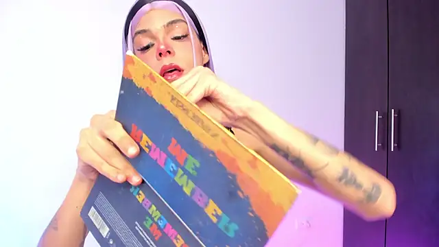 Varya Ferreira online show from 10.08.25