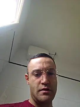 Snapshot of enricso chatting on 02.08.25 enricso online show from 02.08.25