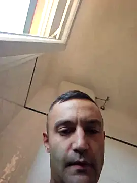 Snapshot of enricso chatting on 10.16.25 enricso online show from 10.16.25