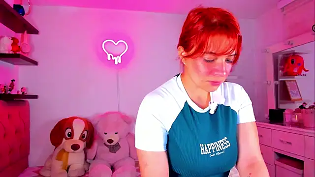 Snapshot of Vannessa__Shy chatting on 06.25.26 Vannessa Shy online show from 06.25.26