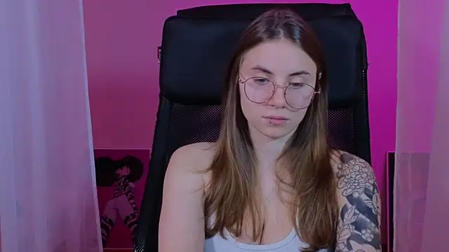  AnnaStark  online show from 12.19.24