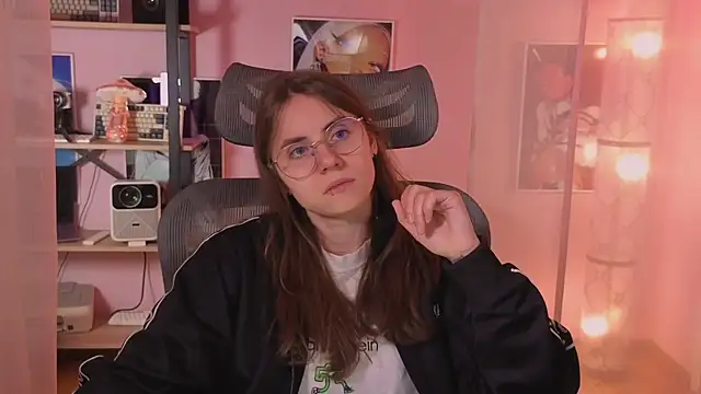 Snapshot of _AnnaStark_ chatting on 06.12.26 AnnaStark online show from 06.12.26