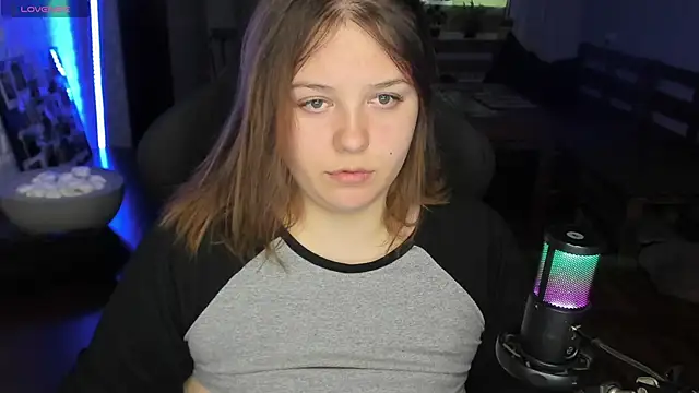 XNirvanaX online show from 09.18.25