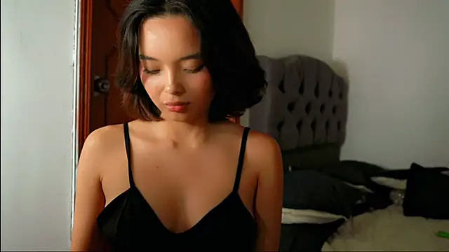 Snapshot of Irina_Grant chatting on 02.08.25 Irina Grant online show from 02.08.25