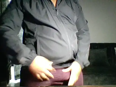 Snapshot of Wildguycums chatting on 10.15.25 Wildguycums online show from 10.15.25