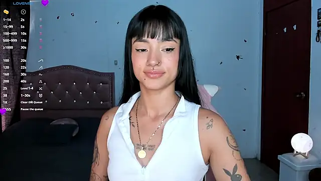 Lizzie corner v online show from 01.14.25