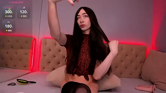 NickieRainer online show from 12.19.24
