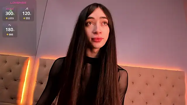 NickieRainer online show from 01.18.25