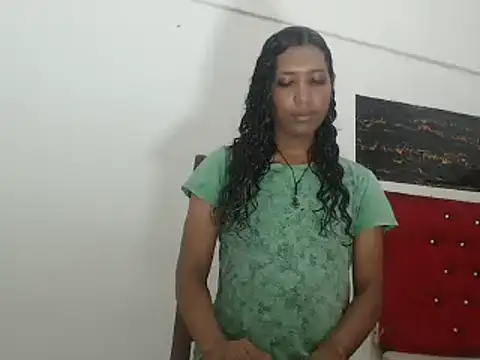 Snapshot of shairaStarr chatting on 12.12.24 shairaStarr online show from 12.12.24