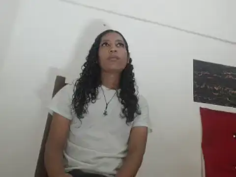 Snapshot of shairaStarr chatting on 12.14.24 shairaStarr online show from 12.14.24