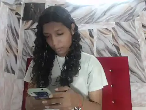 Snapshot of shairaStarr chatting on 01.21.25 shairaStarr online show from 01.21.25