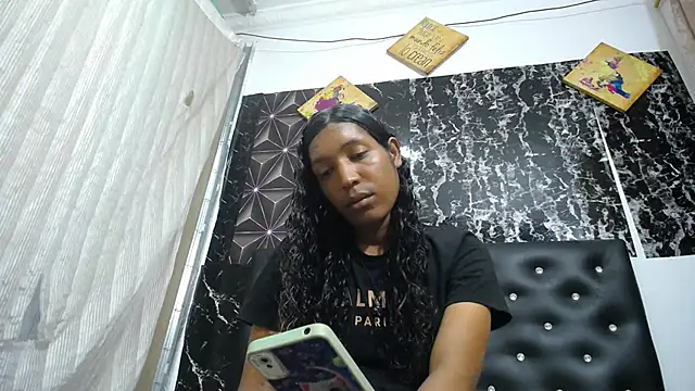 Snapshot of shairaStarr chatting on 02.14.25 shairaStarr online show from 02.14.25