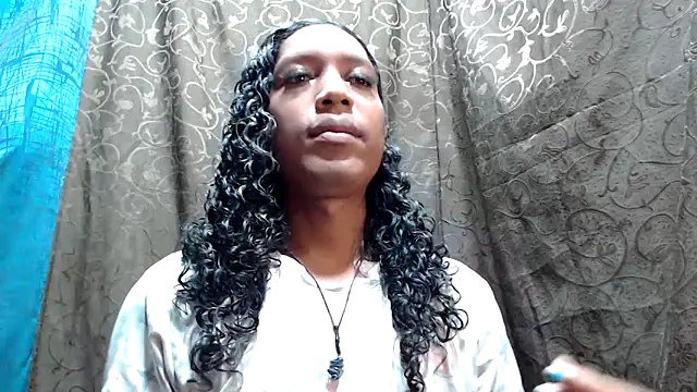 Snapshot of shairaStarr chatting on 10.16.25 shairaStarr online show from 10.16.25