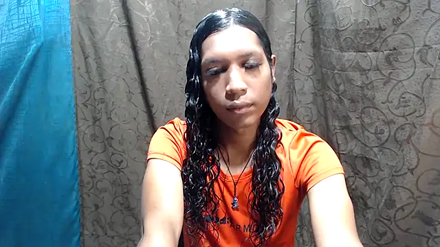 Snapshot of shairaStarr chatting on 10.21.25 shairaStarr online show from 10.21.25