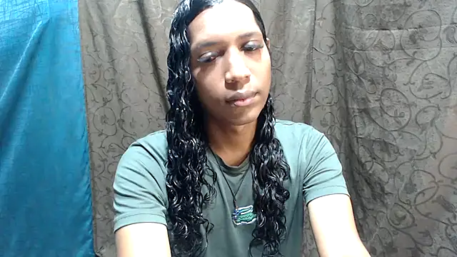 Snapshot of shairaStarr chatting on 10.23.25 shairaStarr online show from 10.23.25