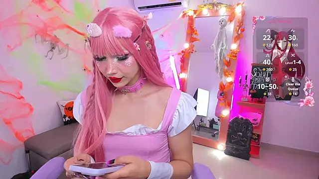 Snapshot of alessandrathedoll chatting on 10.20.25 alessandrathedoll online show from 10.20.25