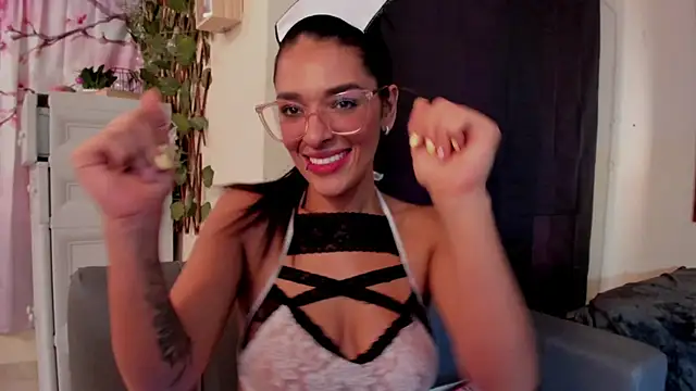 annyluna1 online show from 05.06.26