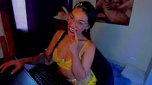 Snapshot of annyluna1 chatting on 06.26.26 annyluna1 online show from 06.26.26