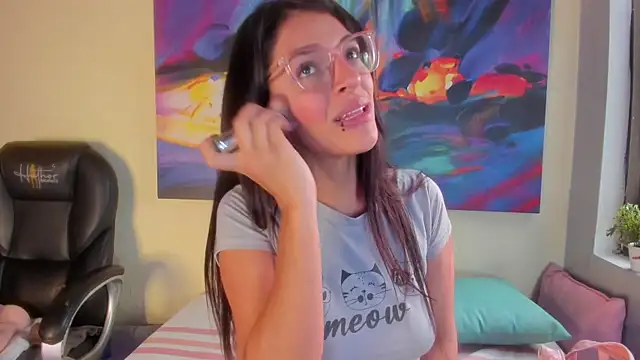 Snapshot of annyluna1 chatting on 07.27.26 annyluna1 online show from 07.27.26