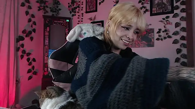 Snapshot of MaryJannes chatting on 02.10.25 MaryJannes online show from 02.10.25