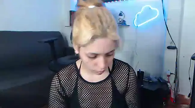 Snapshot of MaryJannes chatting on 02.23.25 MaryJannes online show from 02.23.25