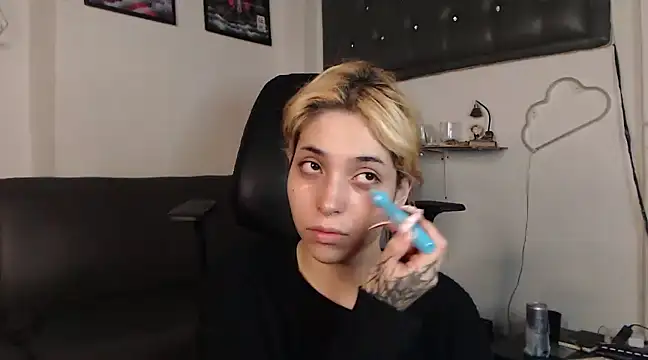 Snapshot of MaryJannes chatting on 03.21.25 MaryJannes online show from 03.21.25