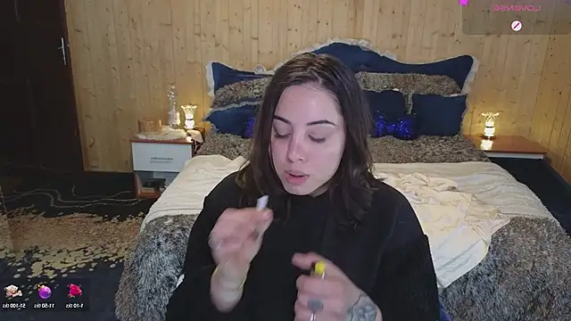 Snapshot of VanessaDoyle chatting on 01.26.25 VanessaDoyle online show from 01.26.25