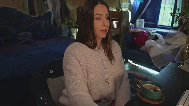 Snapshot of VanessaDoyle chatting on 10.29.25 VanessaDoyle online show from 10.29.25