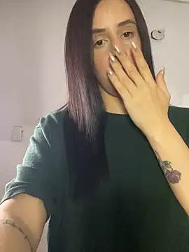 Snapshot of Amira_Milker chatting on 01.06.25 Amira Milker online show from 01.06.25