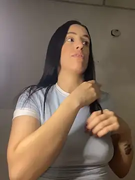 Snapshot of Amira_Milker chatting on 01.18.25 Amira Milker online show from 01.18.25