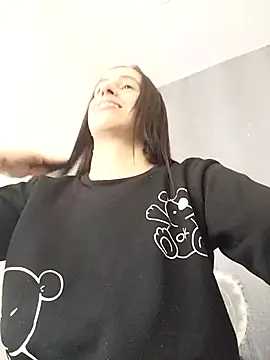 Snapshot of Amira_Milker chatting on 03.11.25 Amira Milker online show from 03.11.25
