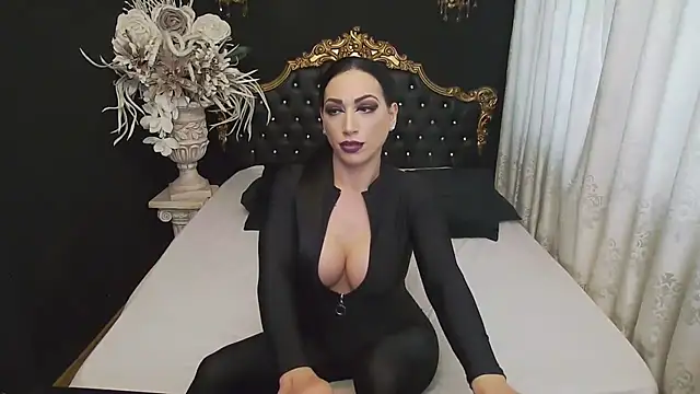 MichaelaDark online show from 01.06.25