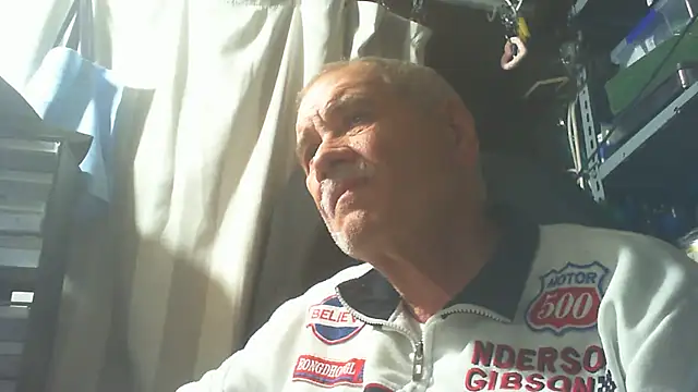 nonnomaturobisex online show from 10.27.25