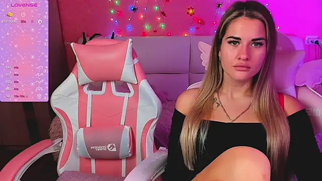 Snapshot of ivannatompsonnn chatting on 10.29.25 ivannatompsonnn online show from 10.29.25