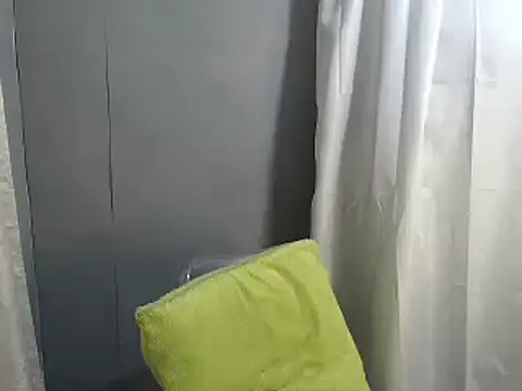 Delicate Savannah online show from 01.03.25