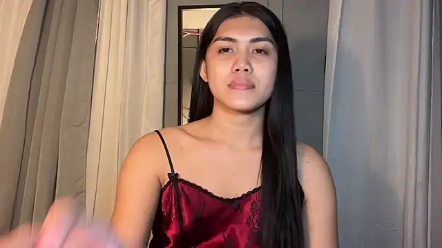 Delicate Savannah online show from 11.25.25