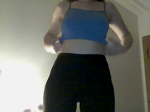 ocean eyess  online show from 04.18.26