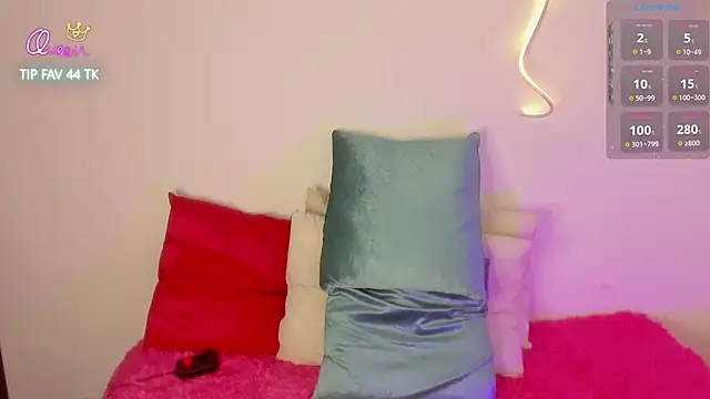 Snapshot of cloe_25 chatting on 02.28.26 cloe 25 online show from 02.28.26