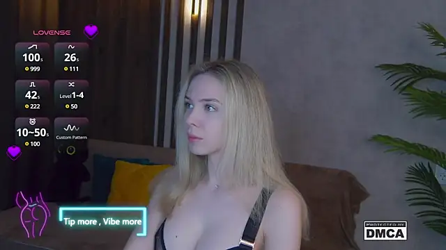 Holl1Would online show from 03.22.25