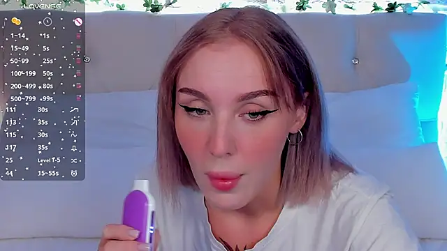 LianaFord online show from 09.23.25