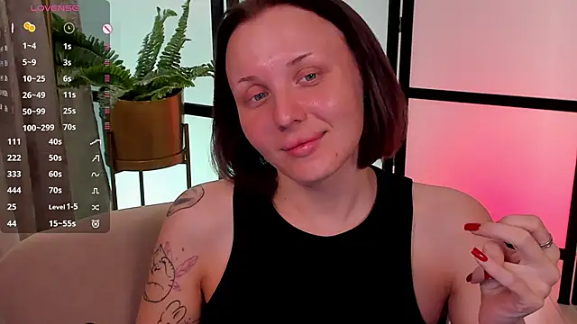 Snapshot of LianaFord chatting on 02.27.26 LianaFord online show from 02.27.26