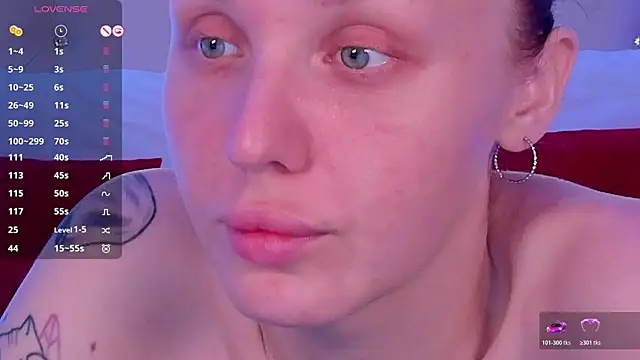 Snapshot of LianaFord chatting on 04.04.26 LianaFord online show from 04.04.26