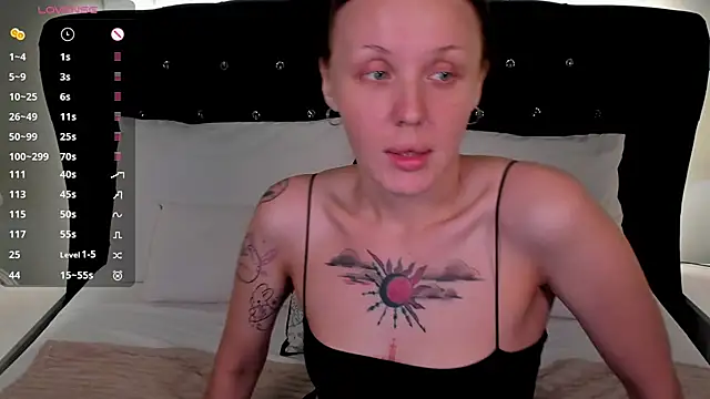 Snapshot of LianaFord chatting on 04.06.26 LianaFord online show from 04.06.26