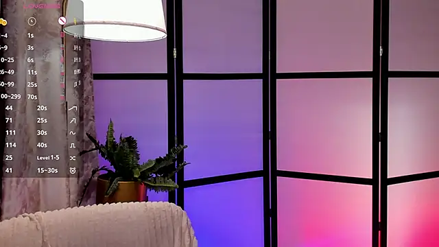 Snapshot of LianaFord chatting on 04.08.26 LianaFord online show from 04.08.26