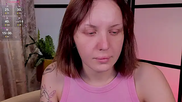 Snapshot of LianaFord chatting on 04.12.26 LianaFord online show from 04.12.26