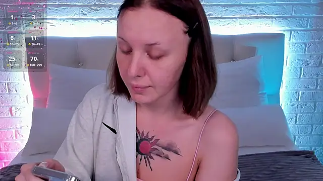 Snapshot of LianaFord chatting on 04.13.26 LianaFord online show from 04.13.26