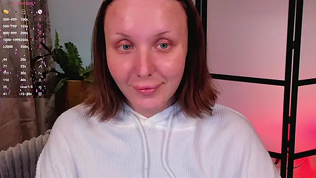 Snapshot of LianaFord chatting on 04.14.26 LianaFord online show from 04.14.26