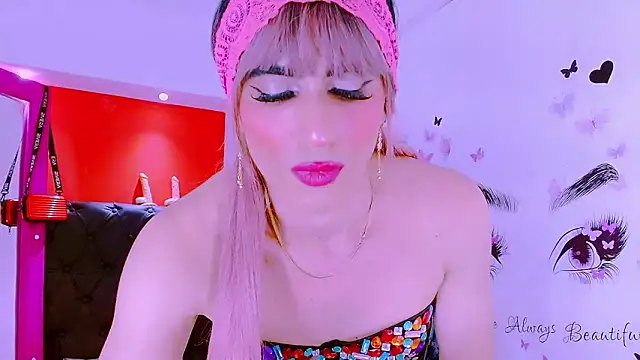 priscilahotker online show from 03.08.25