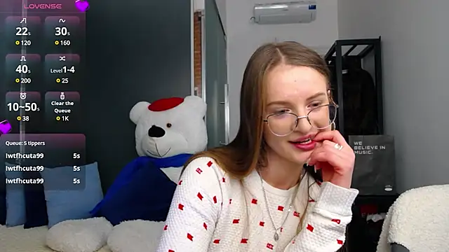 KateJonson online show from 12.08.24