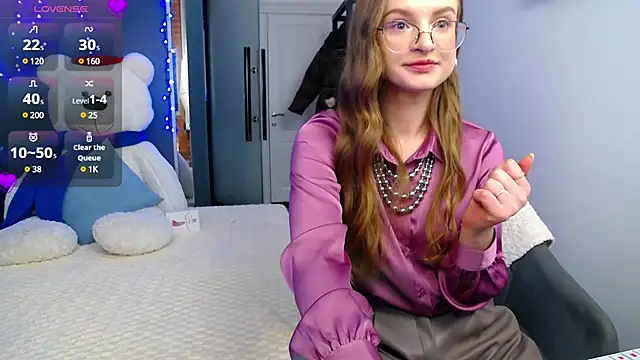 KateJonson online show from 12.09.24